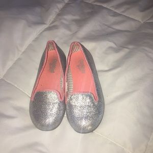 Oshkosh girls shoes size 7